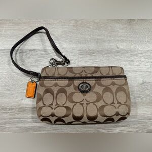 CH71 NWOT Coach Signature Wristlet Khaki Mahogany Brown Small Pouch Wallet